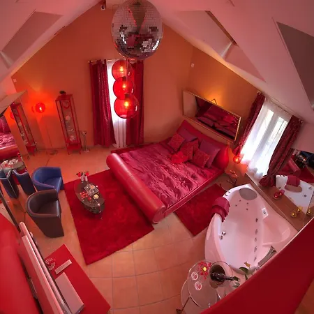 Loveroom Apartman *